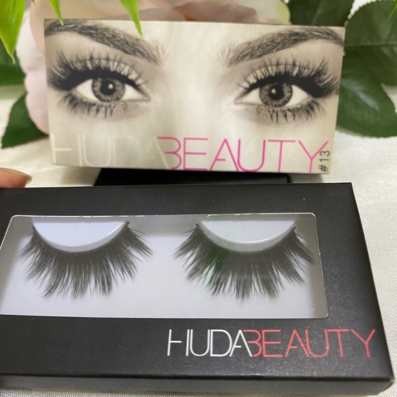 HUDABEAUTY EYELASHES JADE # 13 - Picture 3 of 5